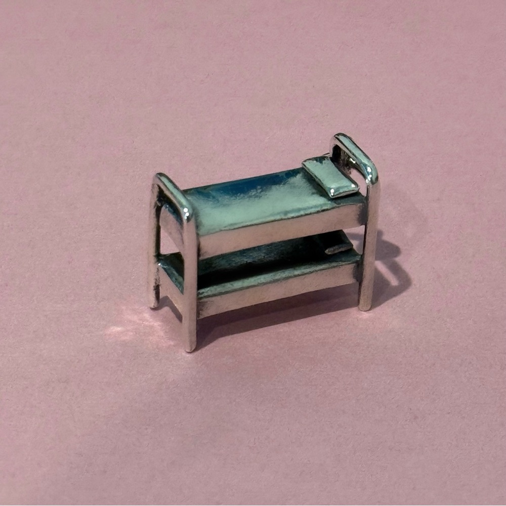 James Avery Retired Bunk Bed Charm - Picture 2 of 3